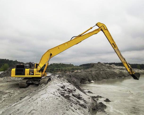 PC490LC-11SLF mid-size hydraulic excavator | Komatsu