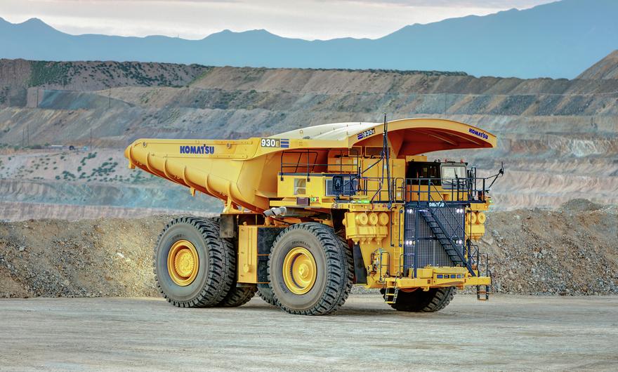 Komatsu GPL15063 electric truck in mining site 