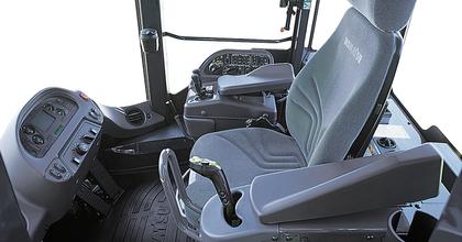 WA600-8 large wheel loader | Komatsu