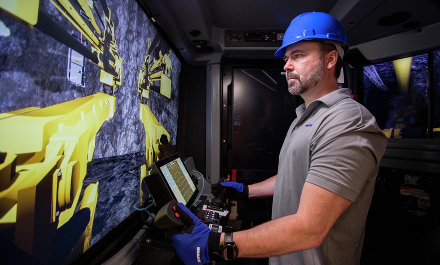 HardRock_ZBZJ_Simulator_SudburyOntario_JH_07062021_Komatsu Simulator (11).jpg