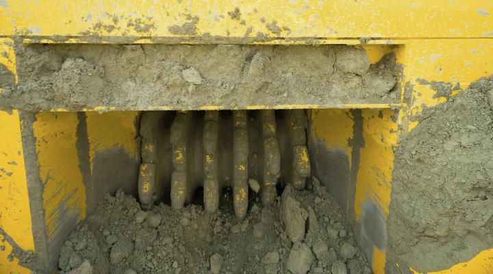 Komatsu Crushing Joy-underground-feeder-breaker SFB 41 in mining site