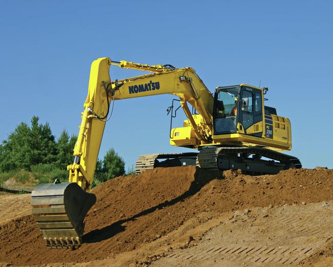 Pelle mécanique Komatsu PC210LC-11 avec marteau piqueur 1/50