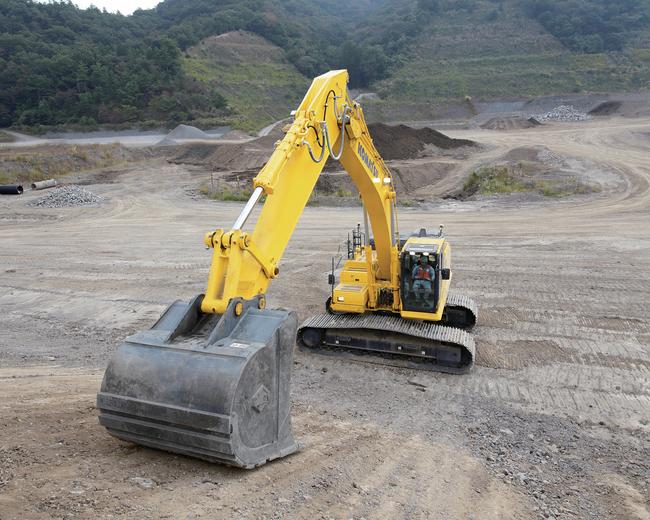 Komatsu PC360LCi Excavator in construction site