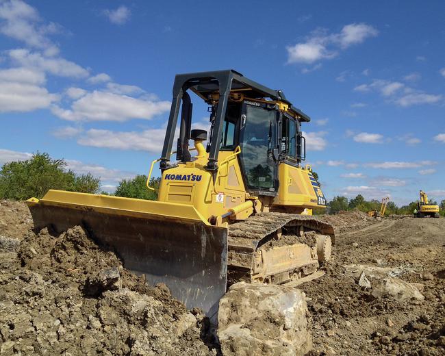 D61EX-24 mid-size crawler dozer | Komatsu