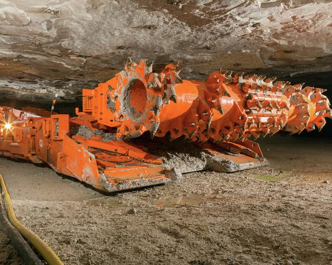 Komatsu GPL10653 room and pillar in mining