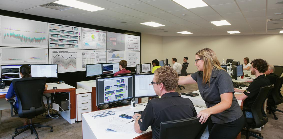 Komatsu and Cummins partner to create an integrated approach to