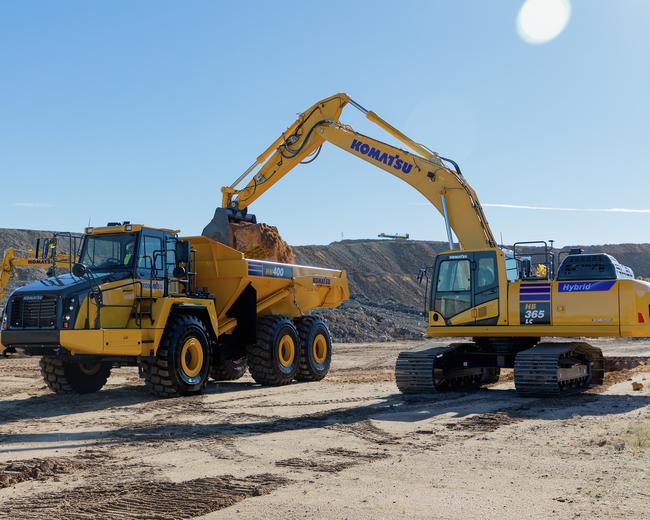 HB365LC-3 large hydraulic excavator | Komatsu HB365LC-3 large hydraulic excavator | Komatsu